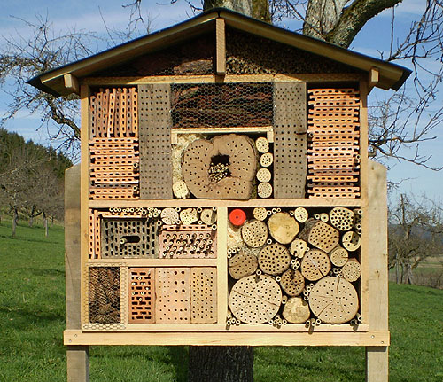 Bienenhotel de Wildbienen Nisthilfen Best ubung Bienenhotel de Wildbienen Nisthilfen Best ubung